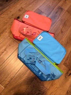 Trader Joe’s Insulated Bag Set - Peach & Sea Blue- NWT